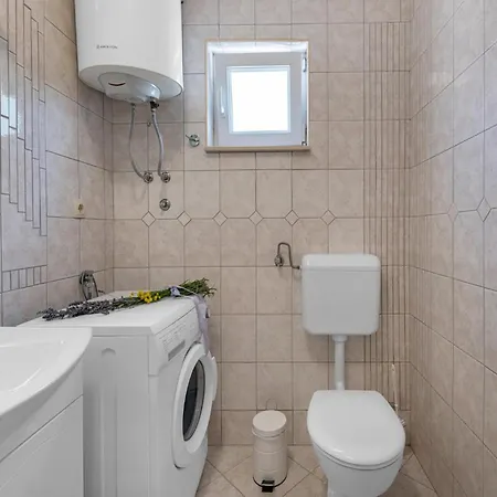 Four-bedroom In بيت للعطل