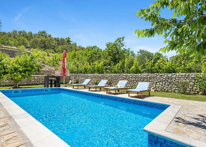 Four-bedroom In Σπίτι διακοπών Slivno (Sibenik-Knin)