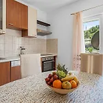 Casa vacanze Four-bedroom In Slivno (Sibenik-Knin)