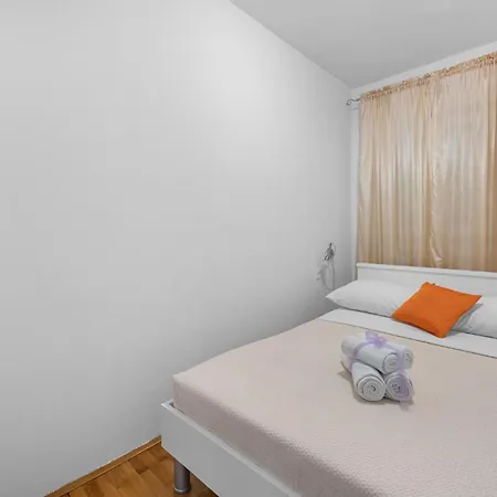 Four-bedroom In * Slivno