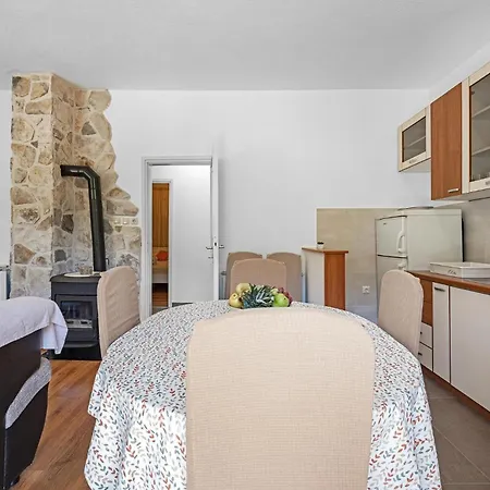 Four-bedroom In * Slivno (Sibenik-Knin)