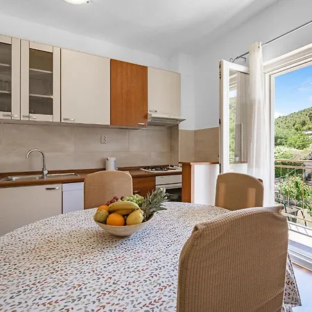 Four-bedroom In Nyaraló