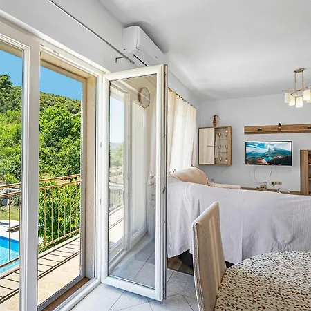 Semesterbostad Four-bedroom In