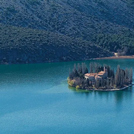 Four-bedroom In Nyaraló *