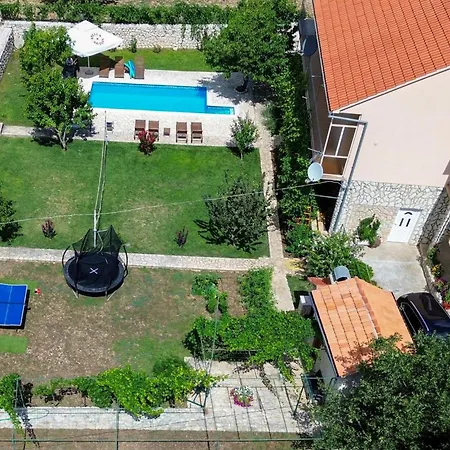 Four-bedroom In Nyaraló