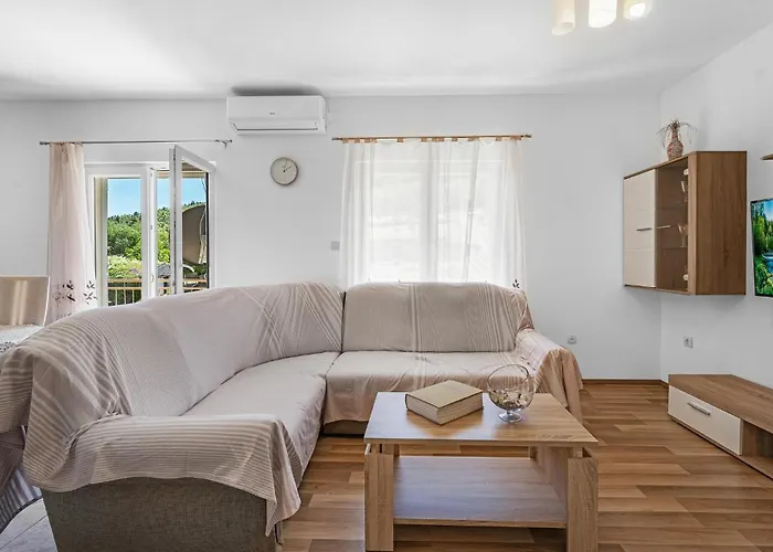 Four-bedroom In Slivno