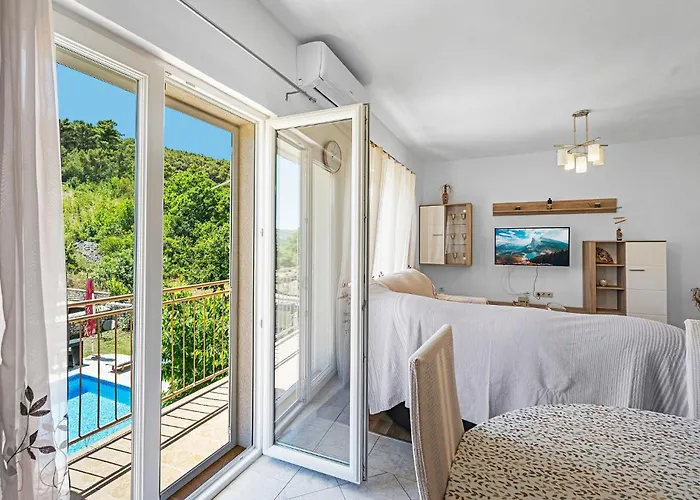 別荘 Four-bedroom In